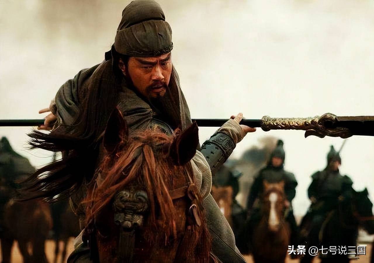 关羽连庞德都打不过,能打得过马超吗?正史上两人不在一个级别