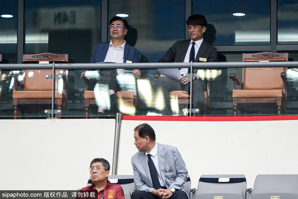 国安大胜背后的战术秘密与柏杨的神秘魅力：如何改变球队命运？