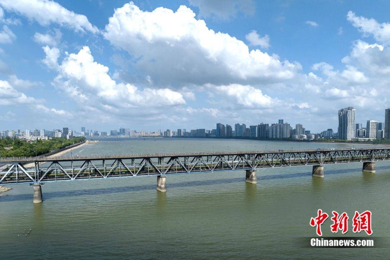 通车仅89天的钱塘江大桥，茅以升为何主持将其炸毁?