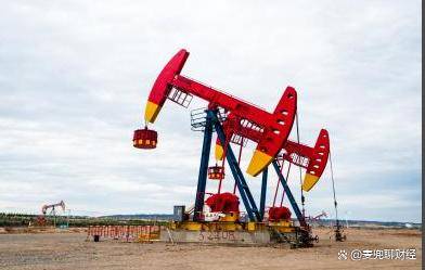 莫迪担忧的一幕已出现，俄罗斯通告印度，买石油必须用人民币支付