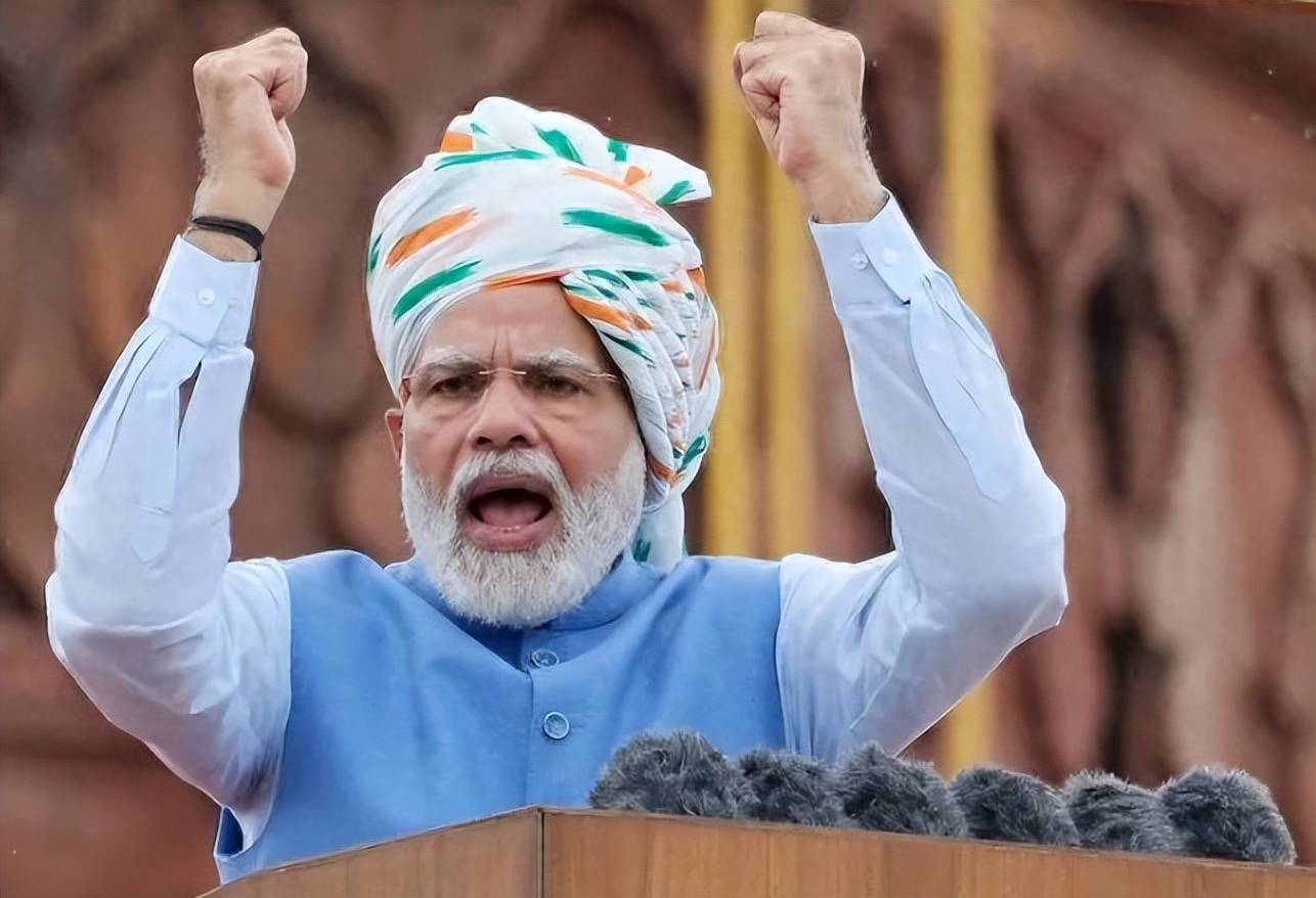 莫迪担心的一幕已出现,俄罗斯通告印度,买石油必须用人民币支付