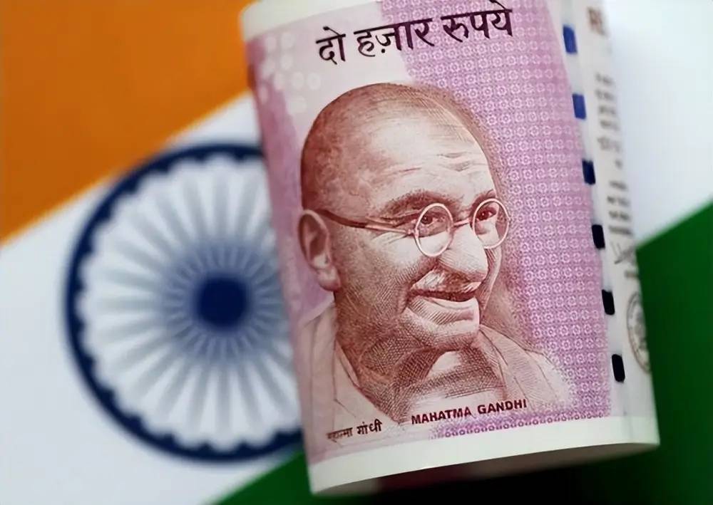 俄罗斯人终于和印度摊牌了：俄罗斯的石油，印度想买只能花人民币