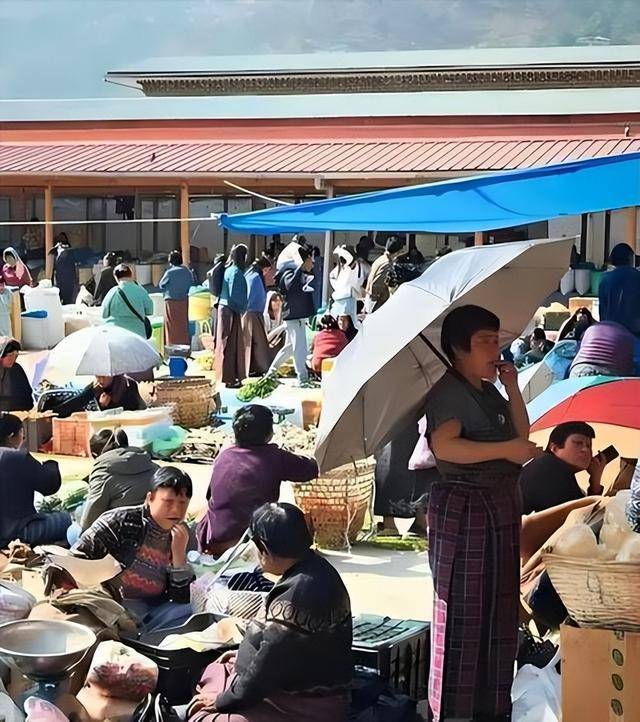 亚洲最穷的国家不丹：如果拿10元人民币，在不丹集市能买什么？