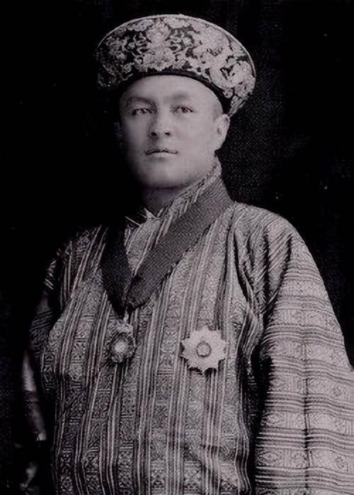 亚洲最穷的国家不丹：如果拿10元人民币，在不丹集市能买什么？