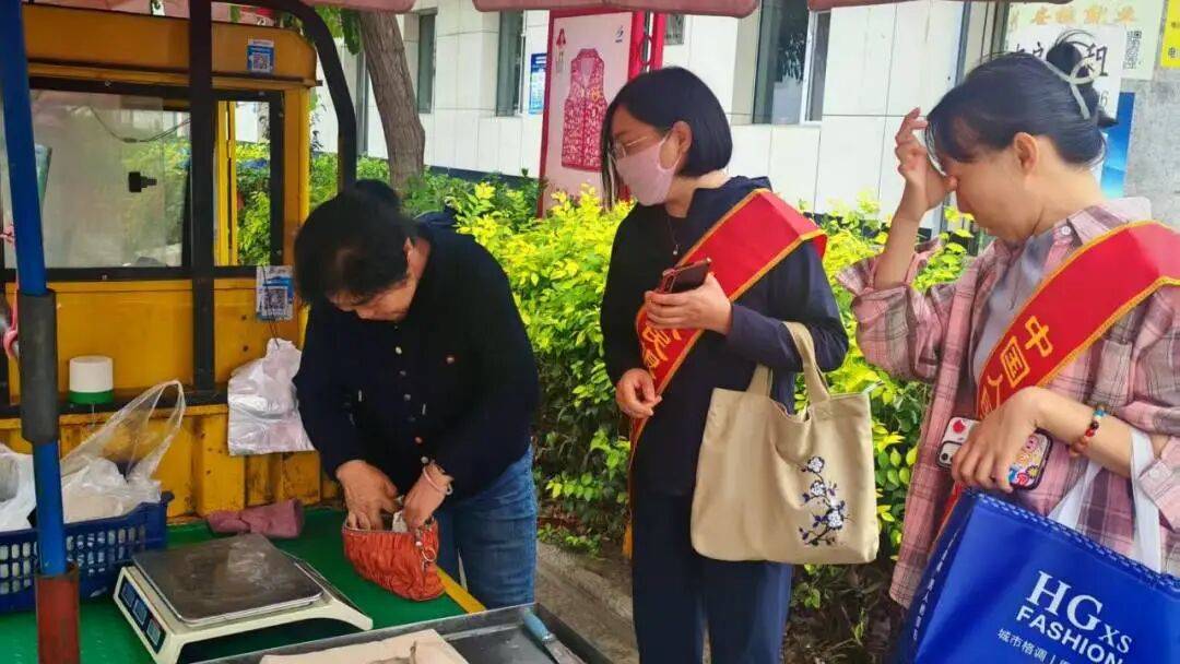 【我为群众办实事】暖心回收解民忧——忻州农商银行联合中国人民银行忻州市分行走进播明村开展残损人民币回收活动