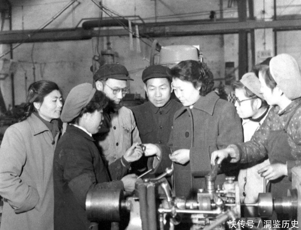 黑龙江女孩梁军：11岁嫁表哥，因能力出众被印人民币上，高寿90岁